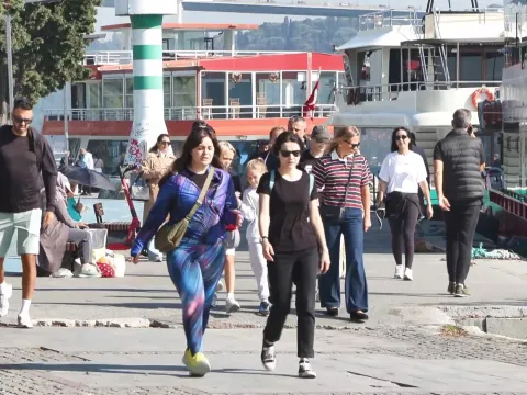 İstanbul'da pastırma yazı sürprizi: Ekim ayında Boğaz'da deniz keyfi! - fotoğraf 4