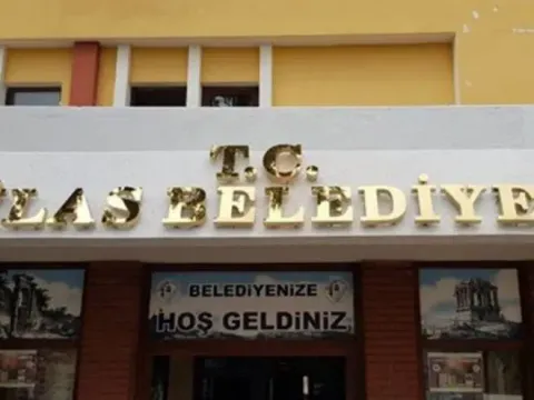 Milas Belediyesi'ne operasyon. Binaya giriş ve çıkışlar durduruldu - fotoğraf 1