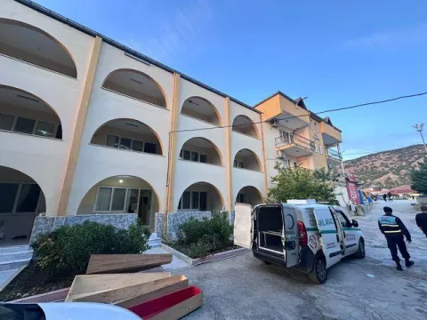 Yaşlı çiftin pansiyondaki ölümünde kükürt gazı şüphesi! - fotoğraf 2