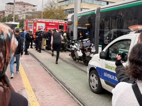 Tramvay yayalara çarptı: 1 ölü, 1 yaralı - fotoğraf 3