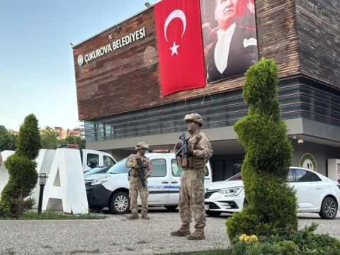 Çukurova Belediyesi'ne operasyon - fotoğraf 3