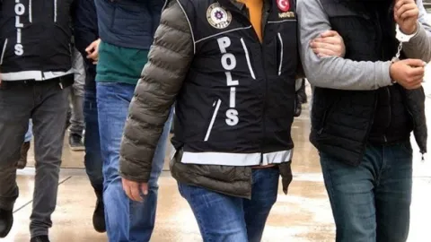 Yüksek kazanç vadiyle dolandırıcılık yapan 9 zanlı tutuklandı