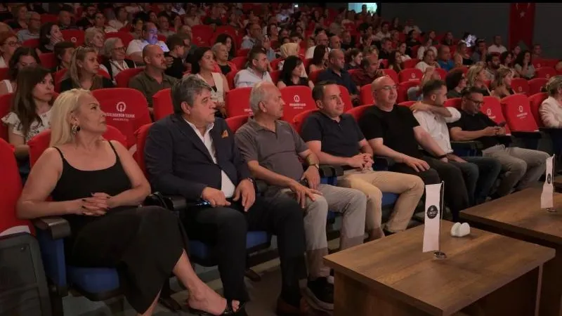 YÜKSEK TOPUK VE MEDENİYETLER KOROSUNDAN SANAT DOLU GECE
