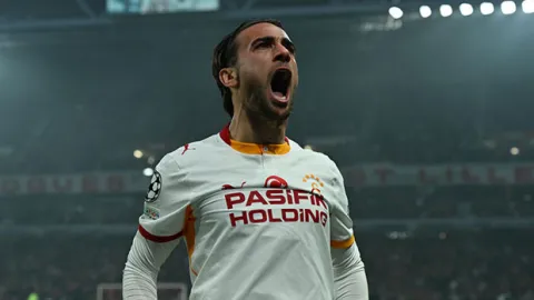 Yunus Akgün’den Galatasaray tarihine geçen gol!