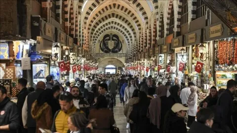 Yurt içi turizmde harcama yüzde 32,6 arttı