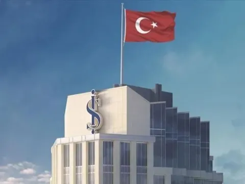 İş Bankası'nda üst düzey görev değişimleri - fotoğraf 1