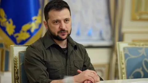 Zelenskiy'den ABD'nin Rusya'ya yaptırımları askıya almasının "Putin'i güçlendireceği" mesajı