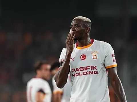 Galatasaray’da Victor Osimhen, ikinci kez baba oldu - fotoğraf 1