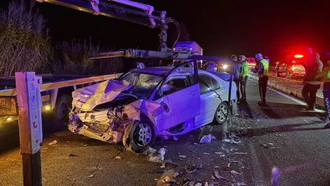 Zincirleme kazada yaralanan 2 kişi, hastanede yaşamını yitirdi