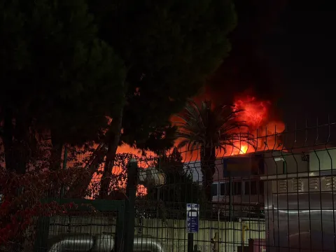 Akü üretimi yapılan fabrikada korkutan yangın - fotoğraf 4