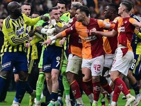 Galatasaray-Fenerbahçe maçı sonrası kavganın faturası ağır olacak! 10 maç riski - fotoğraf 3