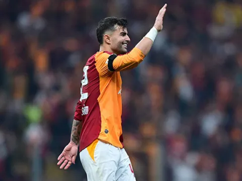 Abdülkerim Bardakcı'dan tarihi gol! Galatasaray efsanesini geride bıraktı - fotoğraf 4
