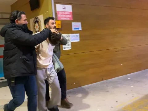 Arkadaş kavgasında kan aktı: 1 ölü 2 yaralı - fotoğraf 4