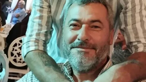 Adana'da markete silahlı saldırı: Ekmek getiren fırıncı hayatını kaybetti